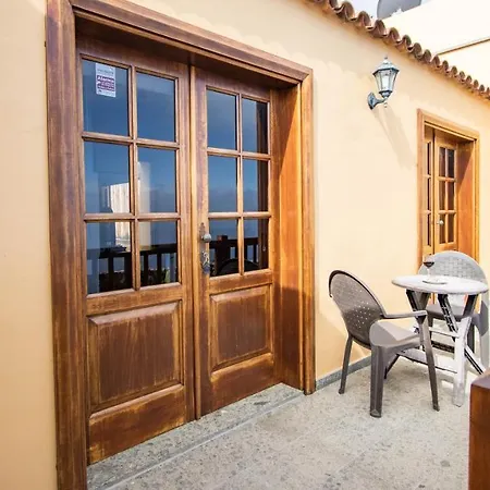 乡村民宿 Holidaynorthtenerife Caserio Rural Charcos 伊科德·德·洛斯·维诺斯