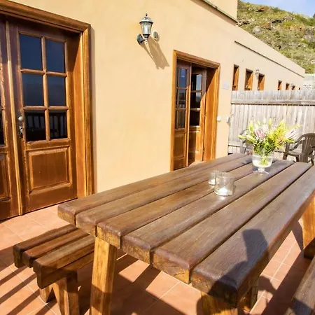 乡村民宿 Holidaynorthtenerife Caserio Rural Charcos 伊科德·德·洛斯·维诺斯