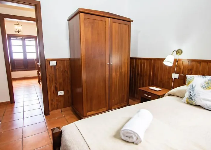 Holidaynorthtenerife Caserio Rural Charcos Icod De Los Vinos