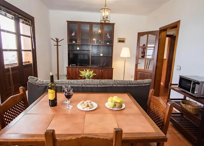 Holidaynorthtenerife Caserio Rural Charcos Landsted *