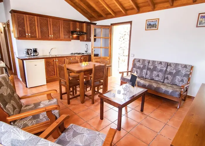 Holidaynorthtenerife Caserio Rural Charcos Icod De Los Vinos