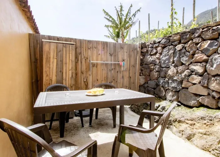 Holidaynorthtenerife Caserio Rural Charcos Landsted