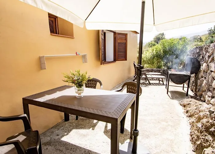 Holidaynorthtenerife Caserio Rural Charcos Landsted *