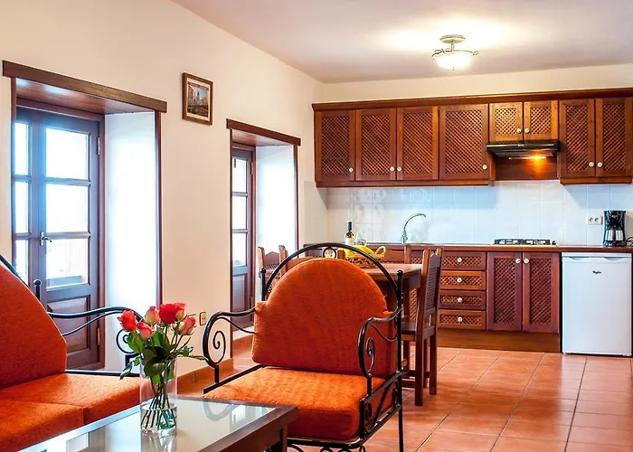 Holidaynorthtenerife Caserio Rural Charcos Landsted *